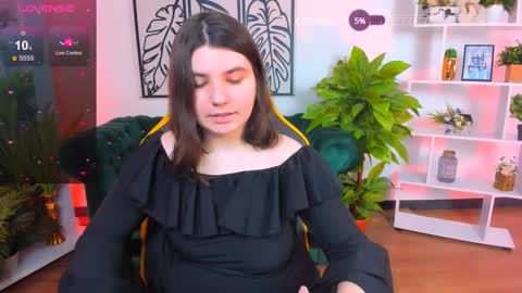 Snapshot of viola__shy chatting on 03.06.25 Viola online show from 03.06.25