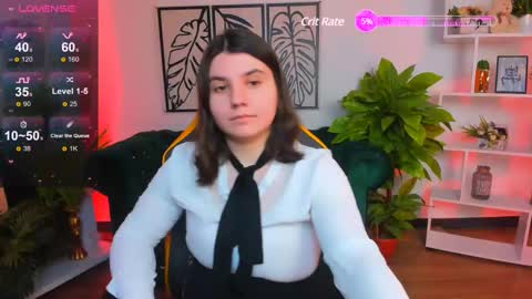 Snapshot of viola__shy chatting on 03.11.25 Viola online show from 03.11.25