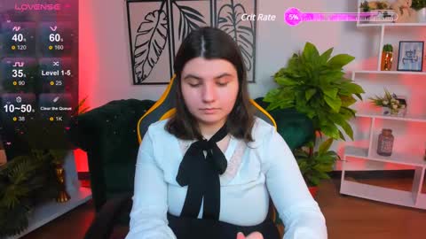 Snapshot of viola__shy chatting on 03.12.25 Viola online show from 03.12.25