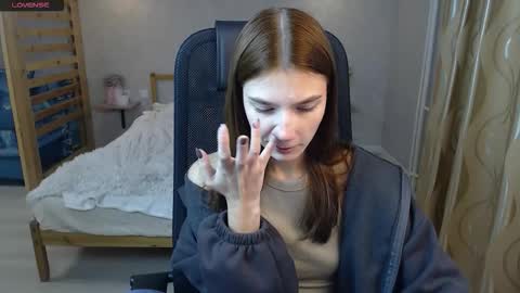 violaberry__ online show from 09.29.25