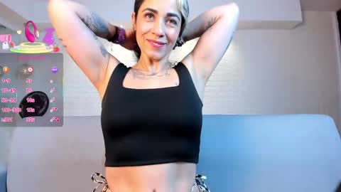 Violett  Everyday From 0530 to 1430 Col Time online show from 03.11.25