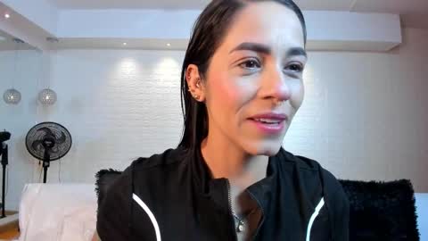 Violett  Everyday From 0530 to 1430 Col Time online show from 10.01.25