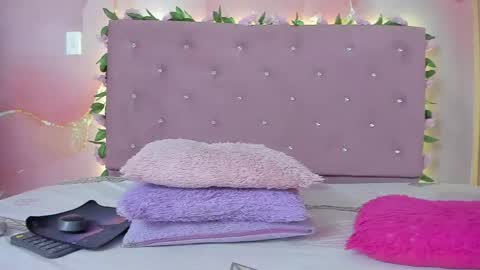 violet__taylor_ online show from 05.25.26
