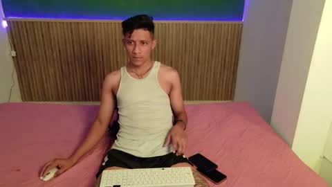 violet_and_dylan online show from 12.22.25