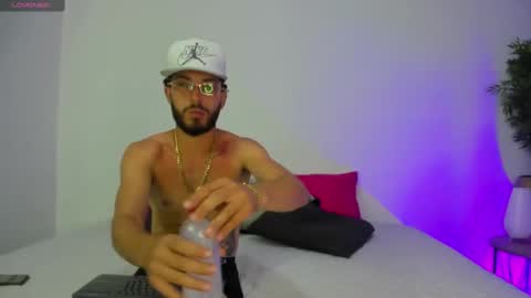 Snapshot of violet_and_paul chatting on 09.23.25 Violet and Paul online show from 09.23.25