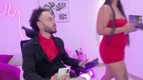 Snapshot of violet_and_paul chatting on 10.11.25 Violet and Paul online show from 10.11.25