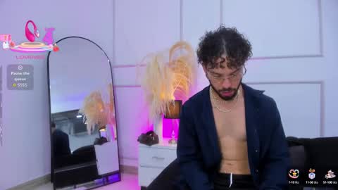 Snapshot of violet_and_paul chatting on 10.15.25 Violet and Paul online show from 10.15.25