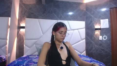 Violet online show from 04.13.26