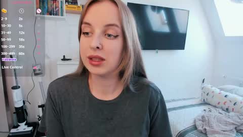 Violet online show from 04.20.26