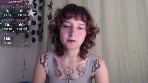 Snapshot of violet_bluee chatting on 05.22.26 Violet online show from 05.22.26