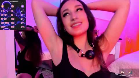 Violet Jones online show from 11.25.25