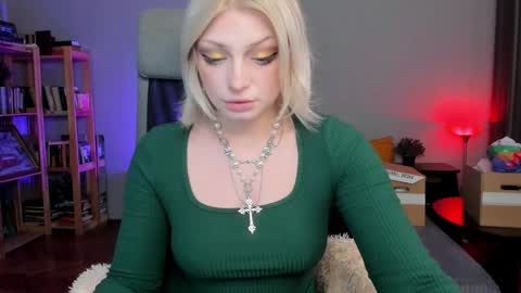 violet_oblivion online show from 12.27.24