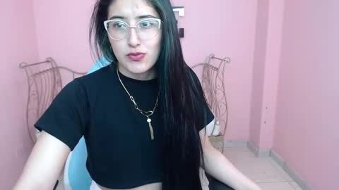 Snapshot of violet_raine_ chatting on 10.20.25 Violet  online show from 10.20.25