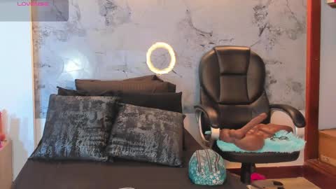 Violet  online show from 09.30.25