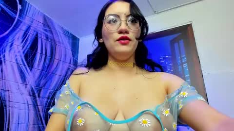     online show from 03.11.25