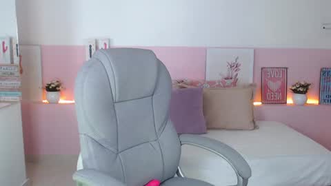 Violeta leon online show from 02.11.25