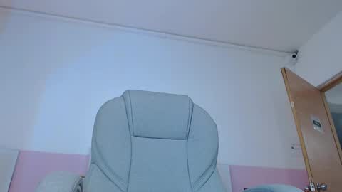 Violeta leon online show from 02.22.25