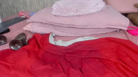 violeta london online show from 12.24.24