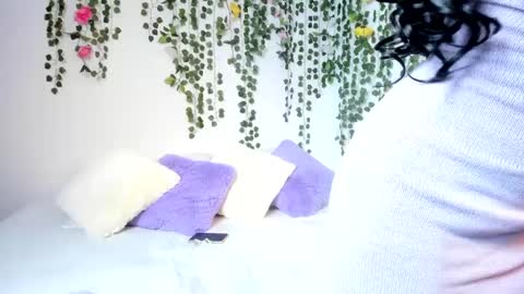 Snapshot of violeta_milleer chatting on 03.08.25 Violeta online show from 03.08.25