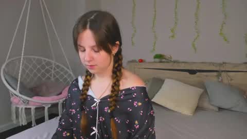 Snapshot of violeta_paul chatting on 07.05.26 Violeta online show from 07.05.26