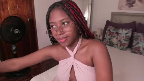 violeta_ruiz_ online show from 03.05.25