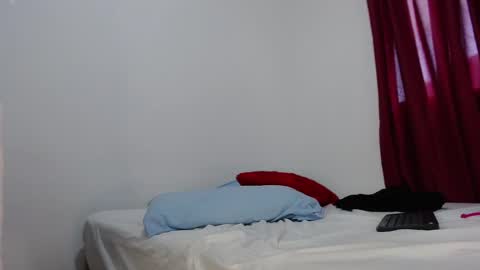 Snapshot of violeta_sorachi chatting on 03.10.25 VIOLETA SORACHI online show from 03.10.25