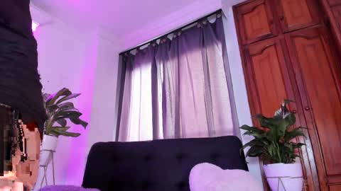 Snapshot of violetarainn chatting on 05.02.26 Violeta online show from 05.02.26
