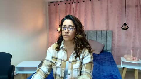 VIOLETA online show from 01.30.25