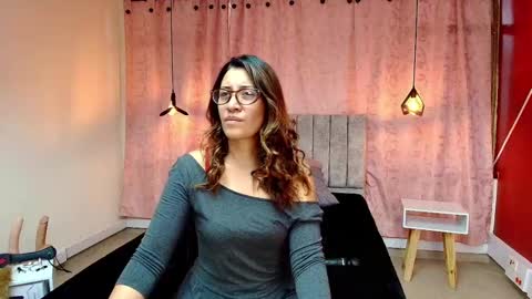 VIOLETA online show from 03.10.25