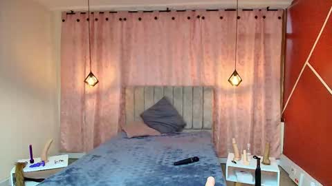 VIOLETA online show from 10.07.25