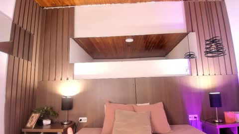 Violet online show from 09.26.25