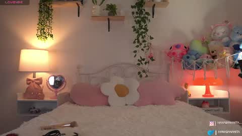 Snapshot of violeth___ chatting on 06.20.26 violeth___ online show from 06.20.26