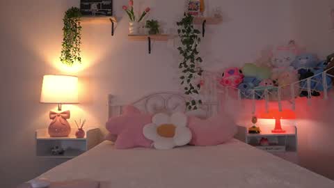 Snapshot of violeth___ chatting on 07.16.26 violeth___ online show from 07.16.26