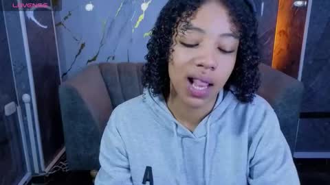 violeth_b online show from 02.25.26