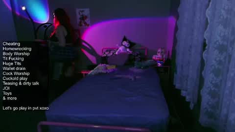 Violet October online show from 09.13.25