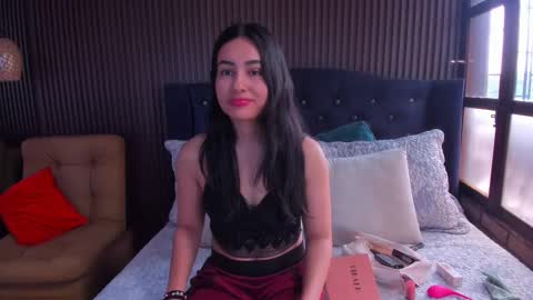 Snapshot of violetrousse chatting on 10.23.25 Violet Rousse online show from 10.23.25