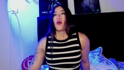 Snapshot of violetsalvatore chatting on 09.21.25 Violet salvatore online show from 09.21.25