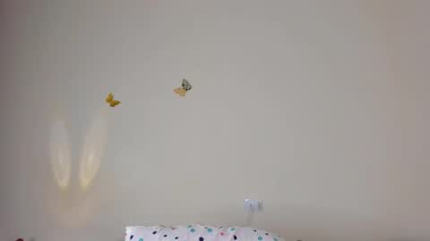 violett_24_ online show from 10.18.25