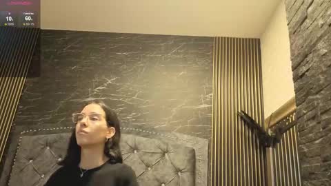 ViolettGolden online show from 09.11.25