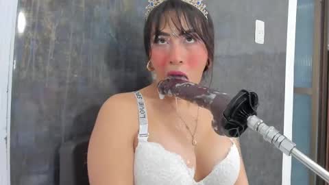 Snapshot of violett_collins_ chatting on 09.25.25 Violett online show from 09.25.25