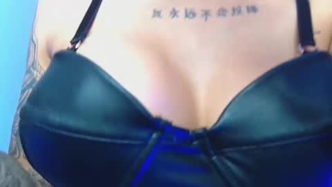 Snapshot of violett_froz chatting on 10.04.25 Violeta froz online show from 10.04.25