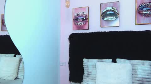 Snapshot of violett_froz chatting on 10.14.25 Violeta froz online show from 10.14.25