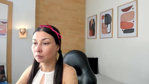 Violeta  online show from 10.24.25