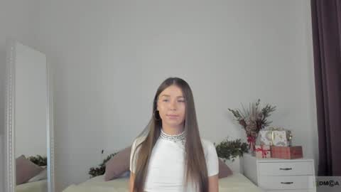 violetta_finch online show from 12.15.24