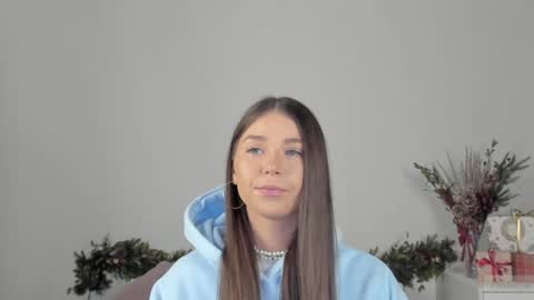 violetta_finch online show from 12.17.24