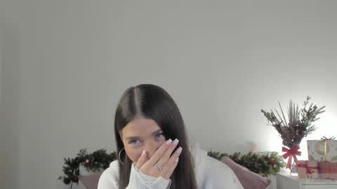 violetta_finch online show from 12.22.24
