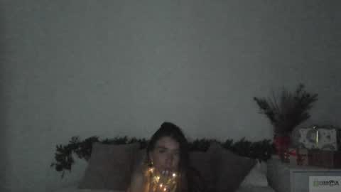 violetta_finch online show from 12.25.24
