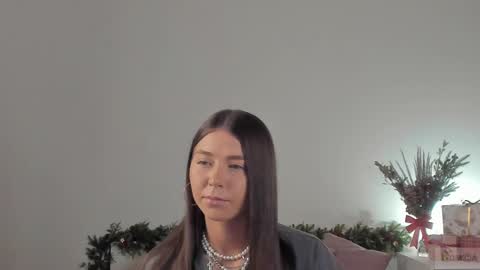 violetta_finch online show from 12.27.24