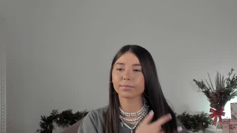 violetta_finch online show from 01.05.25