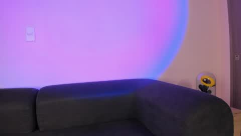 violetta independent model online show from 04.14.26